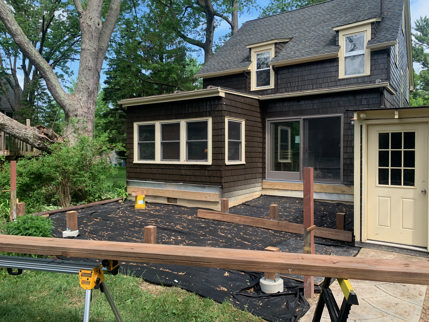 Cut, install, and notch the posts.